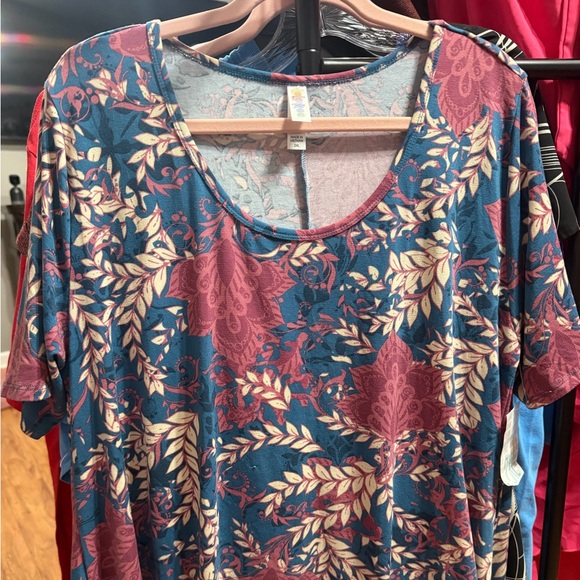 LuLaRoe Tops - LuLaRoe Scoop Neck Floral Top - Teal & Dusty Rose
